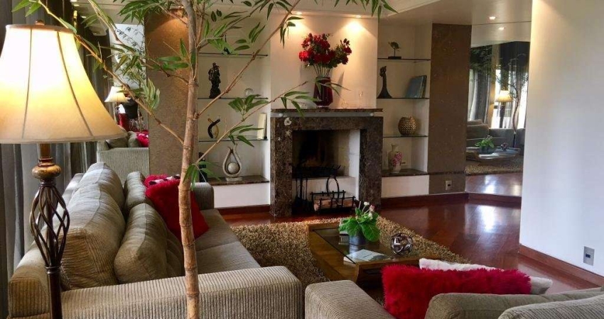 Apartamento duplex à venda de 245 m² no Morumbi de 4 quartos sendo 2 suites e 4 vagas.