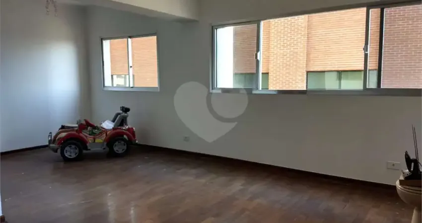 Apartamento com 3 quartos à venda na Rua Martiniano de Carvalho, --, Bela Vista, São Paulo