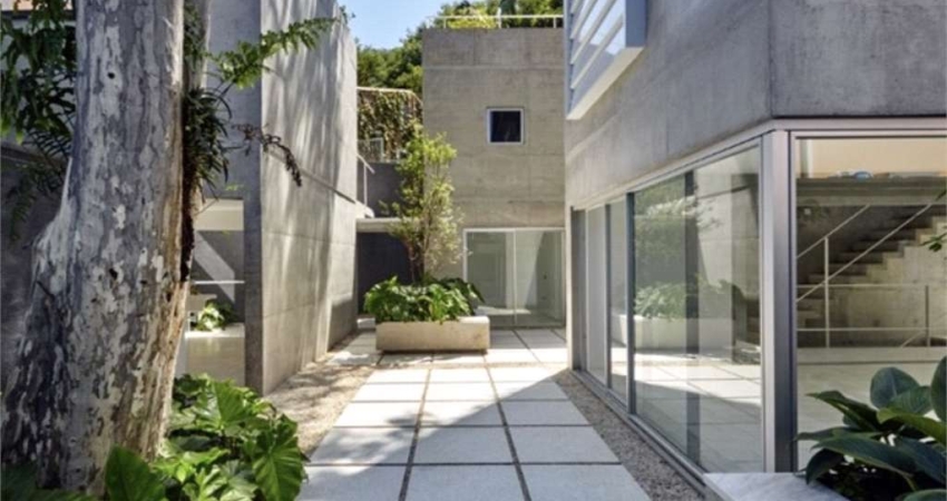 Casa com 6 quartos à venda na Avenida Indianópolis, --, Moema, São Paulo