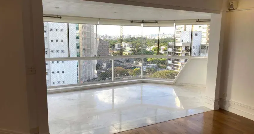 Apartamento a venda em Moema com 234 m2, 3 suítes e 4 vagas