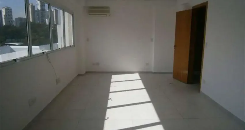 Cambuci prédio comercial com 4 pavimentos.