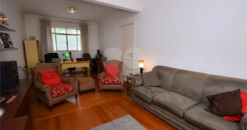 Casa com 3 quartos à venda na Rua Artur de Azevedo, --, Jardim América, São Paulo