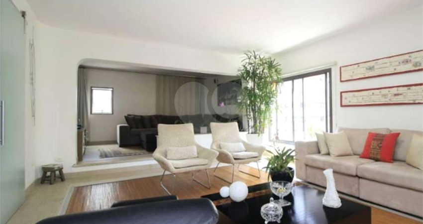 Apartamento com 3 quartos à venda na Rua José Maria Lisboa, --, Jardim Paulista, São Paulo