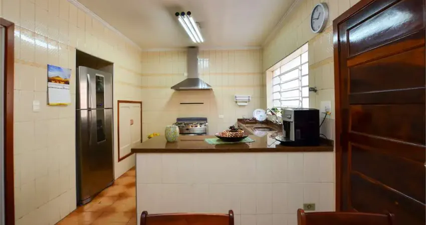 Casa com 3 quartos à venda na Rua Isaías Salomão, --, Saúde, São Paulo