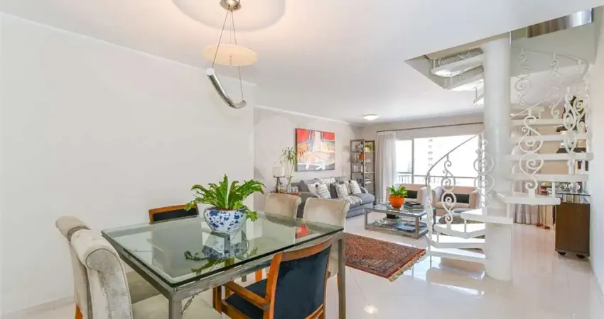 Cobertura Duplex, lindíssima com churrasqueira e piscina, ótima planta 303 útil.