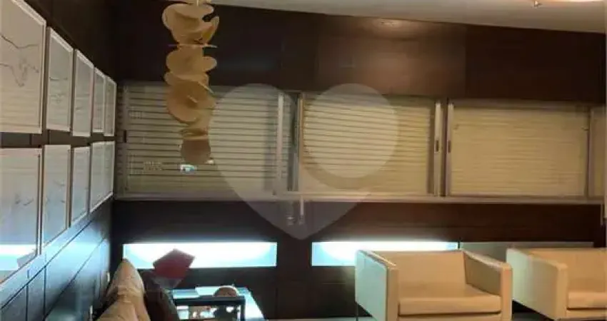 Apto 3 dorms, 1 suíte, 210 m² úteis, 3 garagens, esquina com av angélica