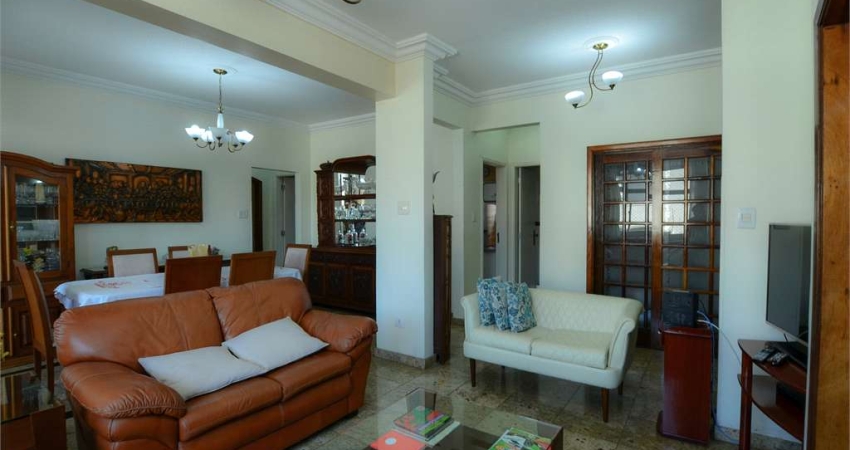 Apartamento Conservado - Próximo ao Colégio Dante Alighieri