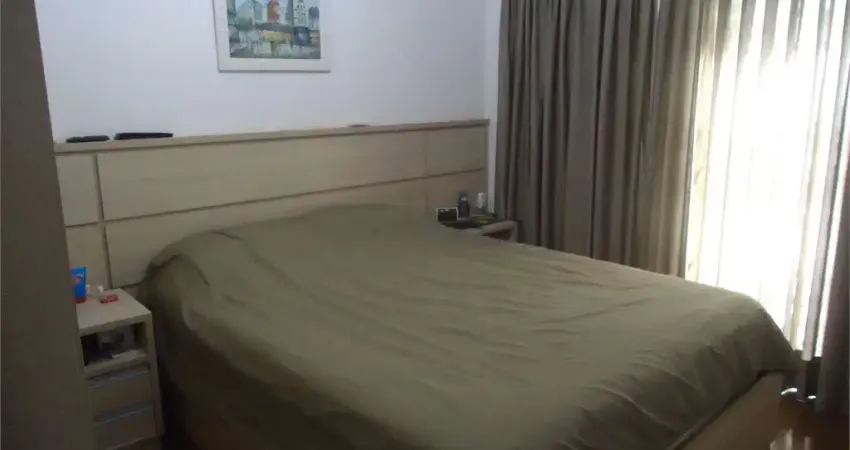 Sobrando Impecavel, em fino acabamento com espaços muito bem divididos e muito bem localizado.