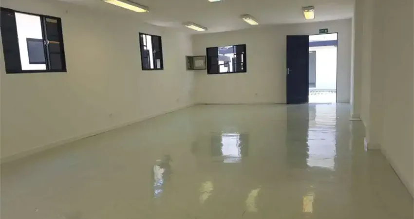 Casa terrea para locação Comercial em Campo Belo , 10 salas, Agende uma Visita!
