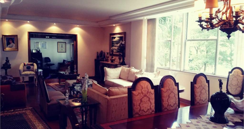 Lindo apartamento a poucos metros do Shopping Cidade São Paulo !   277m2   3 suítes