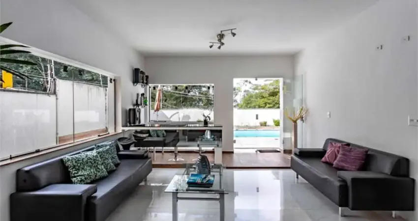 Sobrado Panamby, já esta montado para comercio c/várias salas , espaço Zen, piscina.