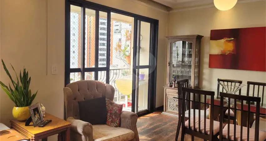 Apartamento com 3 quartos à venda na Rua Gaivota, --, Moema, São Paulo