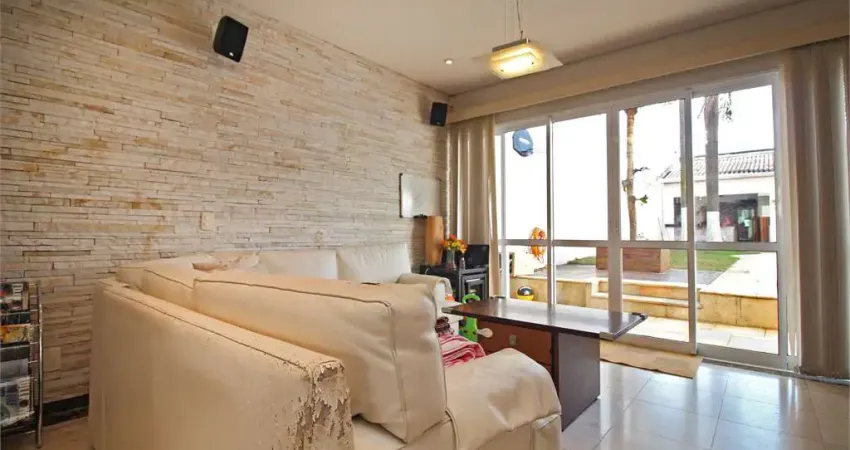 Casa de Alto Padrão-Planalto Paulista-340 m² terreno 3 dorm. 1 suíte 4 vagas Piscina Churrasqueira