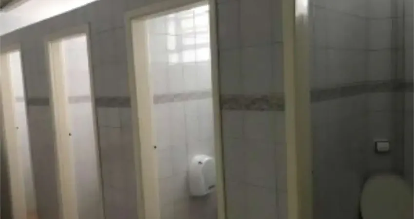 Casa à venda na Rua Cardeal Arcoverde, --, Pinheiros, São Paulo