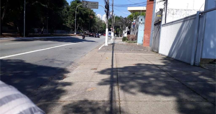 Terreno à venda na Avenida Paulo VI, --, Perdizes, São Paulo