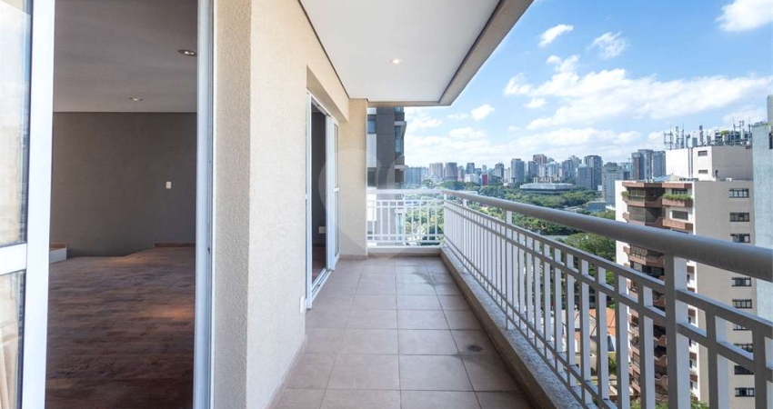 Cobertura duplex a venda, Moema Pássaros, Moema