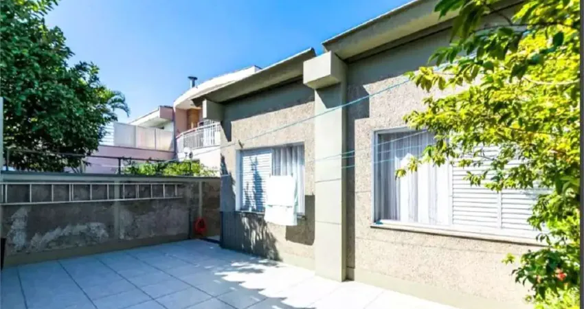 Vila mariana!!! casa térrea com muito quintal, são 220 m² 3 dorm. 1 suite, 3 vagas!