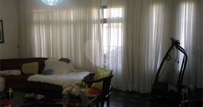 Casa com 3 quartos à venda na Rua João de Santa Maria, --, Saúde, São Paulo