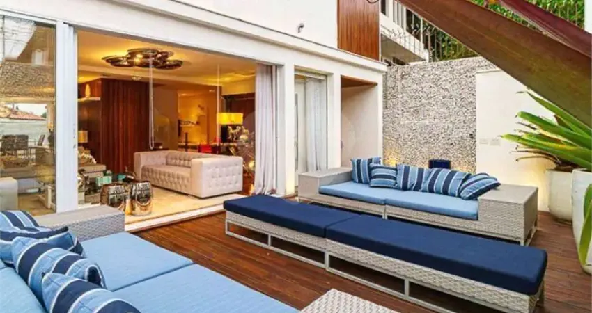 Casa maravilhosa, com retrofit / reforma total no pacaembú! entrar e morar com 3 suites com closet!