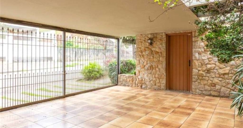 Casa com 3 quartos à venda na Rua Agariba, --, Vila Romana, São Paulo