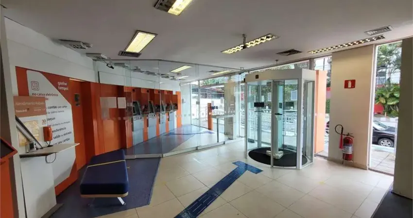 Casa comercial para alugar na Avenida José Maria Whitaker, --, Planalto Paulista, São Paulo