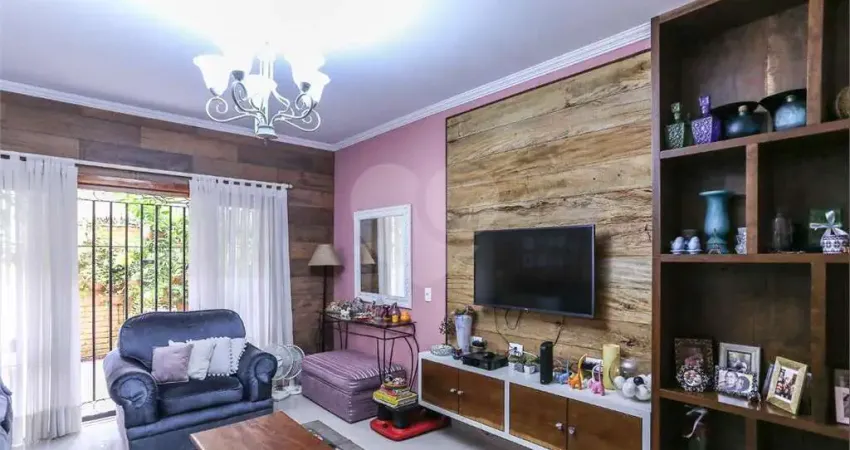 Casa com 3 quartos à venda na Rua Bergamota, --, Alto de Pinheiros, São Paulo