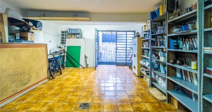 SOBRADO - RESIDENCIAL / COMERCIAL 100METROS DO METRO CHACARA KLABIN.
