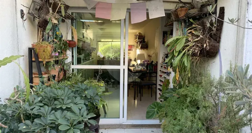 Casa em condomínio fechado com 3 quartos à venda na Rua Lomas Valentinas, --, Saúde, São Paulo