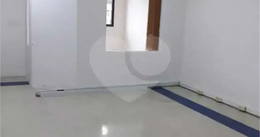 SALA COMERCIAL 300M² NA SAUDE