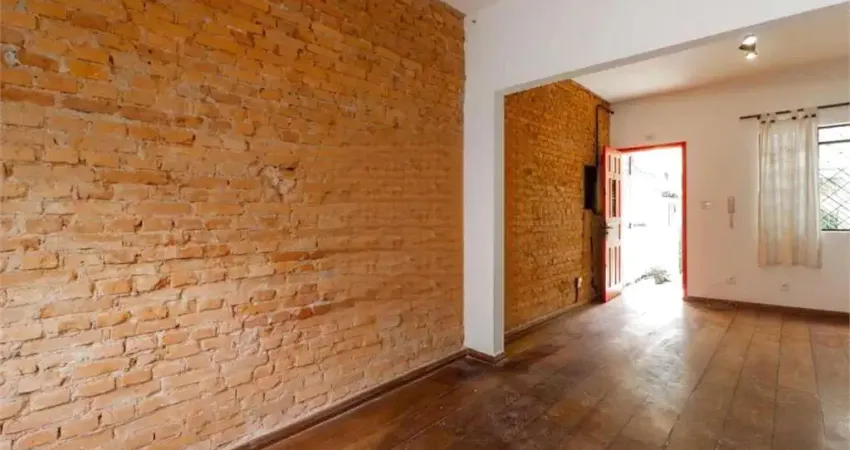 CASA DE VILA NA VILA OLÍMPIA 110M²