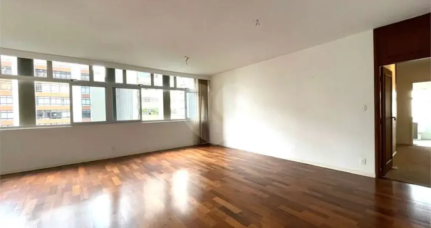 Apartamento venda Jardim Paulista, 3 dormitórios, suíte, 3 salas, 2 vagas. Vista Livre