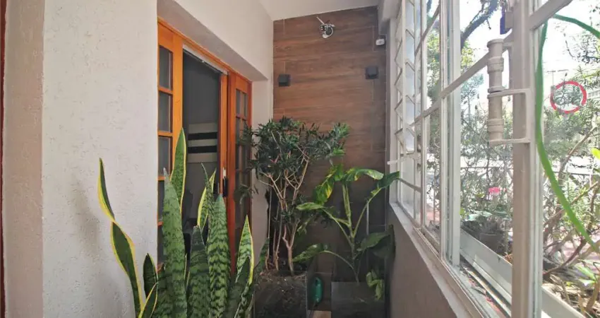 Sobrado à venda de 120 m² na Pompéia de 2 dormitórios e 1 vaga.
