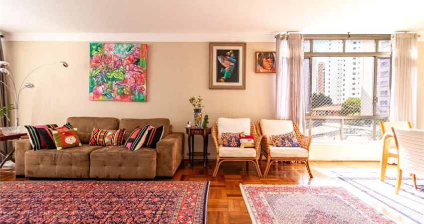 Apartamento à venda com 180m², 3 quartos, 1 suite e 1 vaga