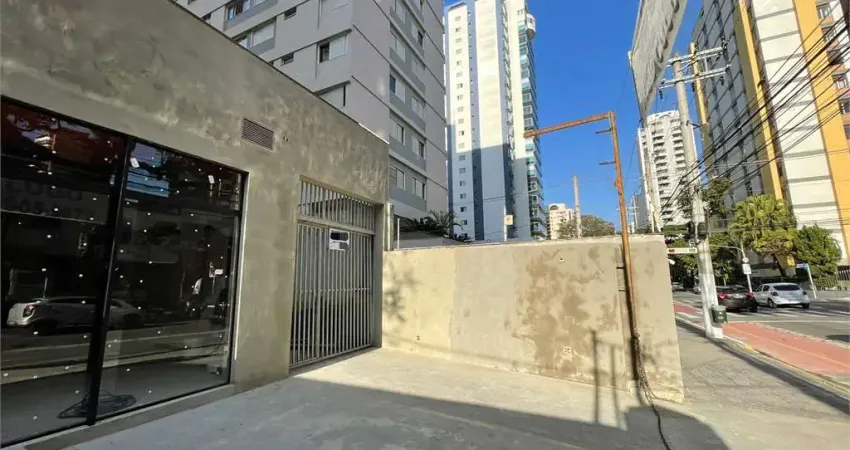 Casa comercial para alugar na Avenida Rouxinol, --, Moema, São Paulo