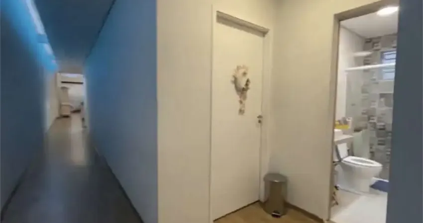 Casa na Pompéia. Linda Casa reformada com Lazer para sua Família. Vale a pena conhecer!!