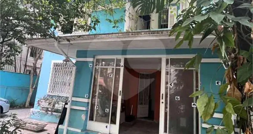 Belíssimo sobrado na região da santa cecília para locação! ideal para clínicas/ escritórios/ galeria