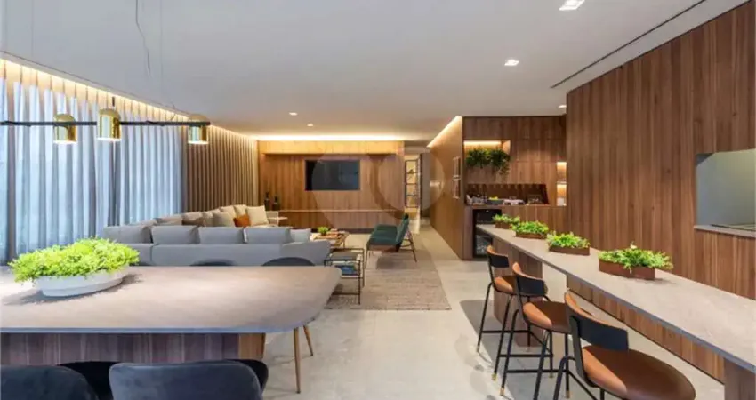 Apartamento com 3 quartos à venda na Rua João Moura, --, Pinheiros, São Paulo