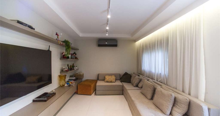 Lindo apartamento reformado Itaim