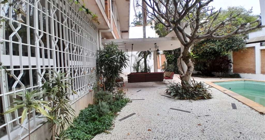 Casa com 4 quartos à venda na Rua Senador João Lira, --, Pacaembu, São Paulo