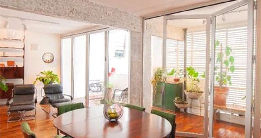 Viva o Luxo nos Jardins: Apartamento 2 Suítes, 198m², Reformado e Decorado, Localização Privilegiada