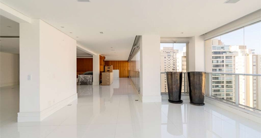 Apartamento a venda com 04 quartos, 5 vagas e  370 M²  no Campo Belo