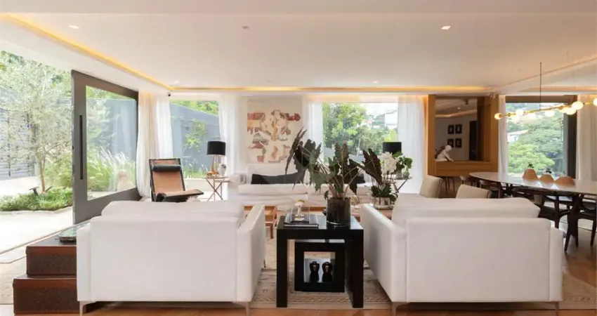 Casa com 4 quartos à venda na Rua Itatiba, --, Pacaembu, São Paulo