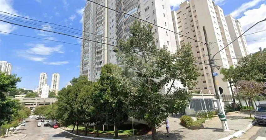 Vista espetacular. Apartamento Mobiliado com 3 suítes e lavabo. e Varanda fechada com vidro!