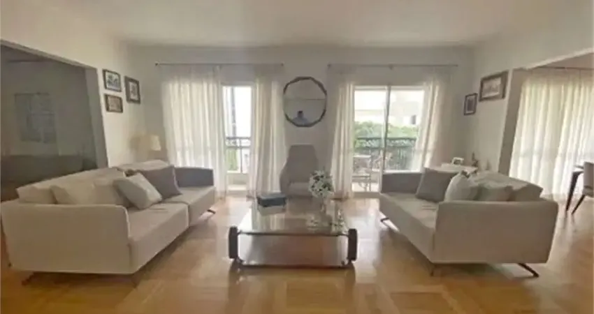 Apartamento a venda no Paraiso em prédio com lazer