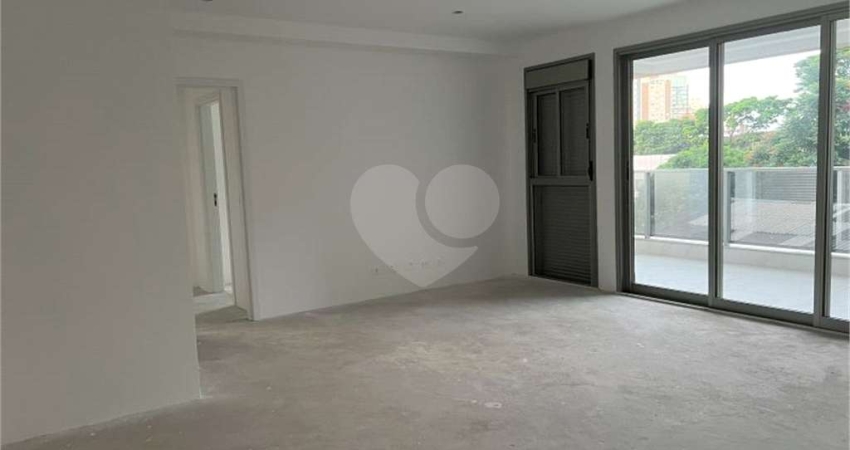 Apartamento de 107m2, 2 suítes, 2 vagas, lavabo, lazer completo na Vila Mariana.