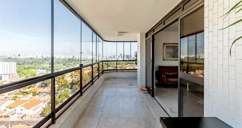 Apartamento à venda nos Jardins com vista para o Ibirapuera