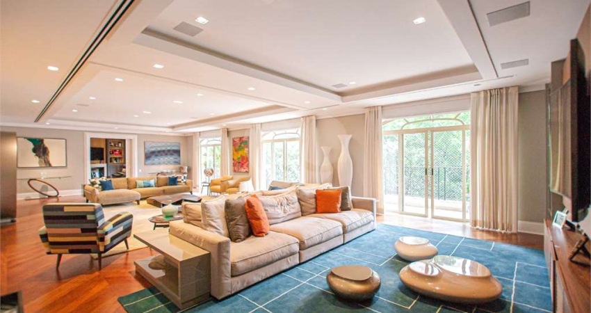 Alto padrão Higienópolis! Apto a venda/locação com 455m², 4sts, 5 vgs