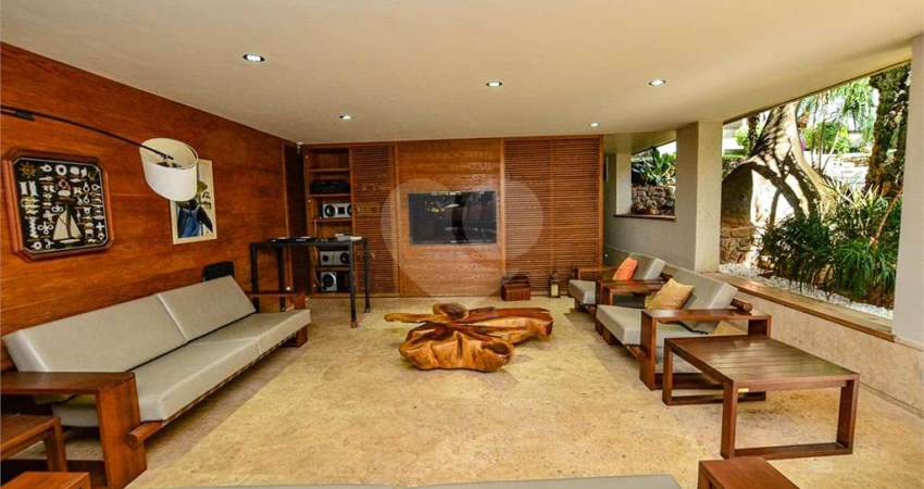 Casa com 5 quartos à venda na Avenida Professor Rubens Gomes de Souza, --, Alto da Boa Vista, São Paulo