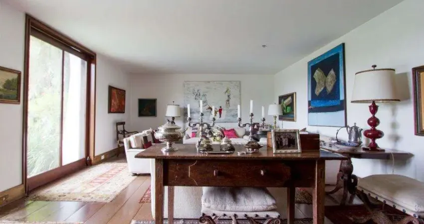 Casa a venda Cidade Jardim 5 dormitórios, 5 suítes, 4 vagas.