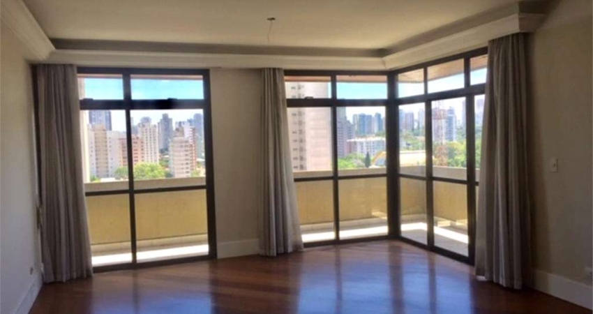 Apartamento à venda e/ou locação em Santo Amaro de 268 m² 4 dormitórios e 2 suítes e 4 vagas.